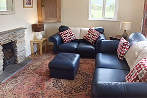 Spacious lounge